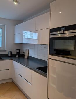 ASMO Einbauküche Hochglanz weiß - Unterföhring