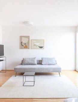 Zentral gelegene Etagenwohnung mit gemütlichem Balkon und EBK *Möbliert*! - Stuttgart