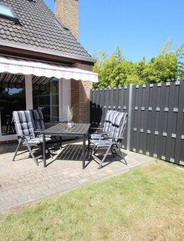 Ferienvermietung gestattet! Reihenendhaus auf Eigenland mit Terrasse, Stellplatz und in ruhiger Lage - Grömitz