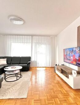 *4 Zimmer | 2 Balkone | Stellplatz - Wohnen mit Komfort & Raum zum Leben* - Stuttgart