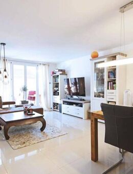 Luxus trifft Alltag - Neuwertige Wohnung mit Regendusche & Balkon in Marbach - Marbach (Neckar)