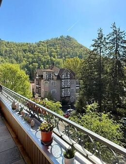 Bad Harzburg: Dachgeschoss-Wohnung mit Burgbergblick, 2 Balkonen und Garage - Bad Harzburg