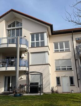 **Attraktive hochwertige Maisonette-Wohnung mit traumhaftem Blick ins Grüne** - Linsengericht