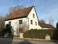 Modernes Ein- bis Zweifamilienhaus mit Anbau und großem Grundstück - Dürrwangen