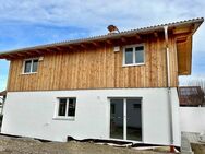 Großzügiges Neubau-Einfamilienhaus mit Garage und Carport! - Rosenheim