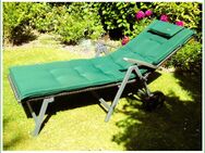 POLYRATTAN-LIEGE, grau-anthrazit mit "Sun Garden" POLSTER-AUFLAGE, grün, gebraucht. - Krummhörn