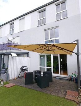 Helles, gut geschnittenes Reihenmittelhaus mit Garage und Stellplatz - Gersthofen