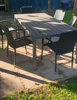 Sitzgruppe / Esstisch / Gartenmöbel - Neustrelitz