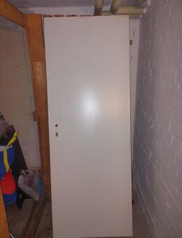 Tür Mit Gebrauchter Tür 197 Höhe Tiefe 4 Breite 74 machen sie Angebot Zimmertür Weis one Schloß und Schlüssel - Berlin