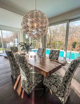 Eine Villa der Premiumklasse mit separater Wohn-/Gewerbeeinheit und vielen Fensterfronten! - Niedernhausen
