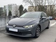 VW Golf, 2.0 TDI Active R, Jahr 2022 - Rüsselsheim