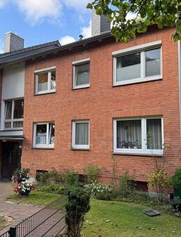 Traumhaft sanierte 3-Zimmer- Eigentumswohnung in beliebter Lage von Ahrensburg - Ahrensburg