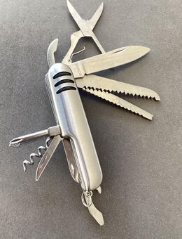 Taschenmesser mit 11 Funktionen NEU - Radolfzell (Bodensee)