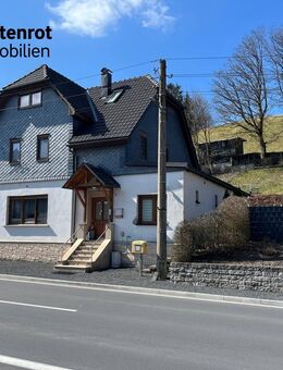 Attraktives Einfamilienhaus mit Einliegerwohnung und Nebengebäude im Landkreis Sonneberg - Sonneberg