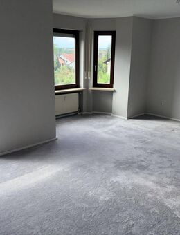 Geräumige 4-Zimmer-Wohnung mit Balkon in Kulmbach (Weiher) - Kulmbach
