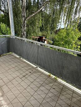 TOPWhg. im 3. OG mit EBK / Bad mit Wanne / Balkon - Chemnitz
