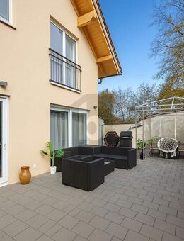 SCHÖNE DOPPELHAUSHÄLFTE MIT VIEL PLATZ - Scheuring