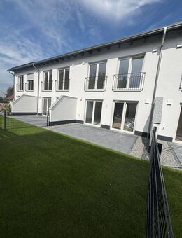Letzte Chance - neu errichtetes Reihenmittelhaus mit hochwertiger Ausstattung - Eching (Regierungsbezirk Niederbayern)