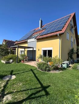 LIEBENSWERTER LEBENS(T)RAUM MIT VIEL LICHT, STIL UND FUNKTION - MIT EINLIEGERWOHNUNG - UNTERKELLERT! - Mering