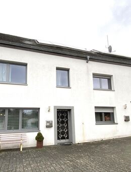 Für kreative Köpfe: Zweifamilienhaus mit traditioneller Töpferwerkstatt! - Niersbach