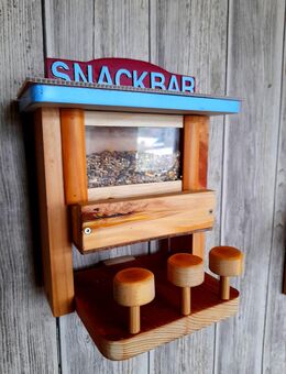 Snackbar Futterhaus, Futterspender für Eichhörnchen und Vögel - Delmenhorst