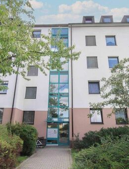 Vermietete, gepflegte Dachgeschosswohnung für Anleger in ruhiger Lage - Markranstädt