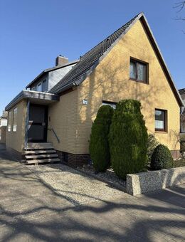 Geräumiges 2 Generationenhaus mit Gästehaus in stadtnaher Lage - Uelzen