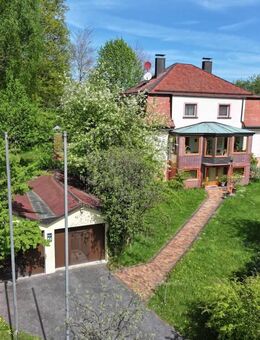 Umfangreich renovierte Unternehmervilla mit großem Grundstück in herrlicher Waldrandlage - Neustadt (Coburg)