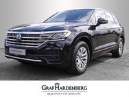 VW Touareg, R-Line V6 TDI, Jahr 2022 - Gengenbach