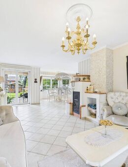 EINZIGARTIGES HAUS MIT POOL UND VIEL PLATZ FÜR FAMILIE IN BEGEHRTER LAGE VON FALKENSEE - Falkensee