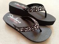 Skechers Yoga Foam Zehentrenner, Größe 38/39 (US 8) - Hamburg