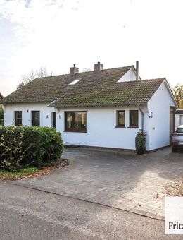 Modernes, gepflegtes Einfamilienhaus auf einem großen Grundstück - Bad Zwischenahn