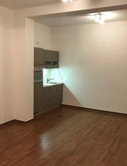 möblierte 1 Raum-Wohnung im EG eines Wohn- und Geschäftshauses ab sofort zu vermieten - Ilmenau
