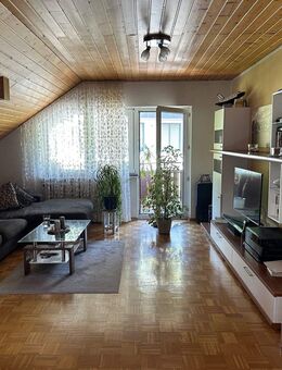 Gemütliche 2-Zimmer-DG-Wohnung mit Balkon und Carport - Ettenheim