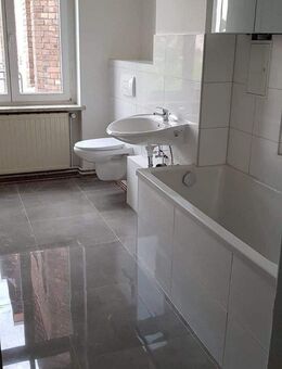 Erstbezug nach hochwertiger Sanierung inkl. Einbauküche - Zwickau