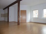 Schöne 3-Zimmer-Wohnung im ruhigen Hinterhaus eines Mehrfamilienhauses in zentraler Lage von Rudolstadt - Rudolstadt