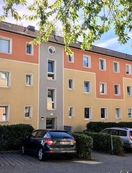 Frisch renovierte 3-Zi.-Whg. mit Tageslichtbad und Balkon - Mettmann