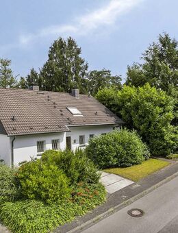 Bestlage in Ratingen-Ost: Freistehendes Einfamilienhaus auf großem Grundstück - Ratingen