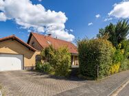 Platz für die Familie - Wohnglück in Wolfenacker mit Garten und Garage - Niederbreitbach