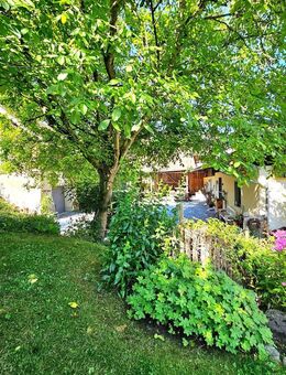 Bezaubernder Dreiseithof mit stilechtem Bauernhaus bei Furth im Wald - Arnschwang
