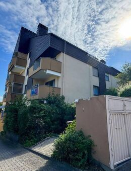 Niedernhausen: Lichtdurchflutete Maisonette-Wohnung mit Balkon in bester Lage! - Niedernhausen