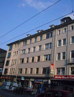 Drei-Zimmer Dachgeschoss Wohnung Balkon EBK - Hannover