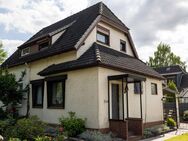 *** charmante DHH mit gepflegten GARTEN und GARAGE in grüner LAGE *** - Delmenhorst