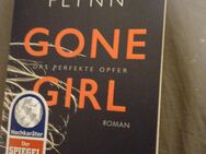 Buchautorin Gillian flynn Titel Gone das perfekte Opfer girl - Lemgo