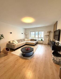 Exquisite 4-Zimmer-Wohnung mit EBK und Balkon e in Schwenningen - Villingen-Schwenningen