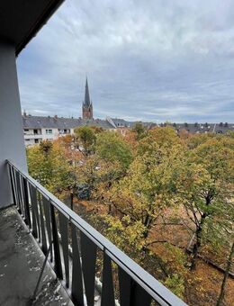 Wohnung mit Loggia und Balkon sowie ÖPNV-Anschluss in Köln-Kalk - Köln