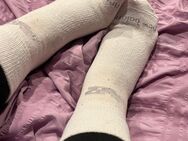 Strümpfe getragene weiße Socken Strümpfe - Viernheim