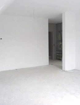 **ERSTBEZUG - Innovativ und modern - 3-Zi-DG-Whg mit Balkon** - Regensburg