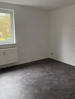 Netter Nachmieter gesucht - Süße Erdgeschosswohnung mit Wannenbad und Wohnküche - Langelsheim