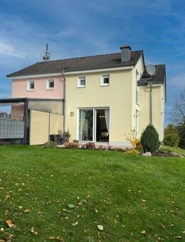 Gepflegte & geräumige DHH im Zentrum von Much, ruhige Sackgassenlage. - Much